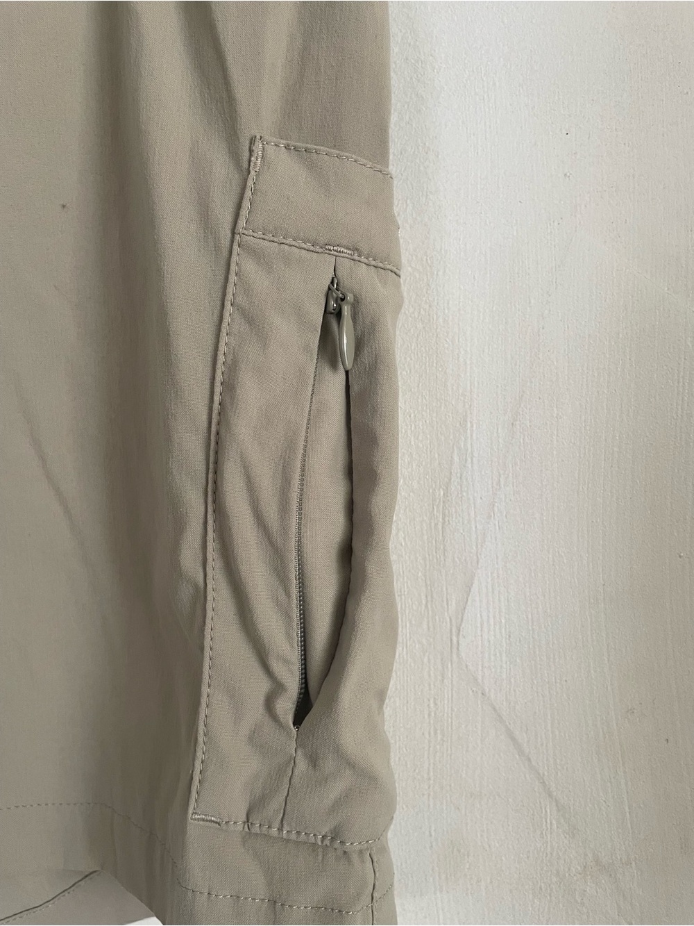 Exofficio High-Waist Women's Travel Shorts - Beige - Picture 3 of 8